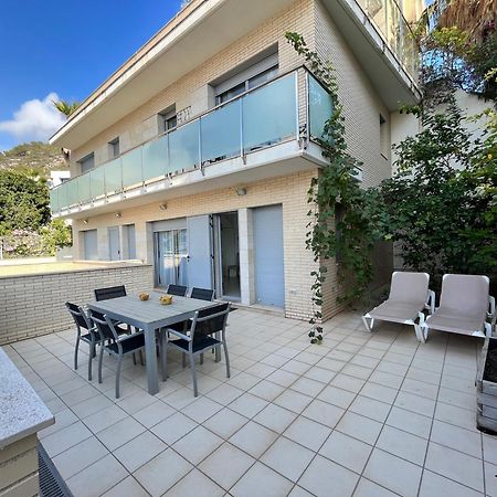 Tranquil Duplex In Sitges, Barcelona,Sea Views, Parking, Terrace Apartment Екстериор снимка