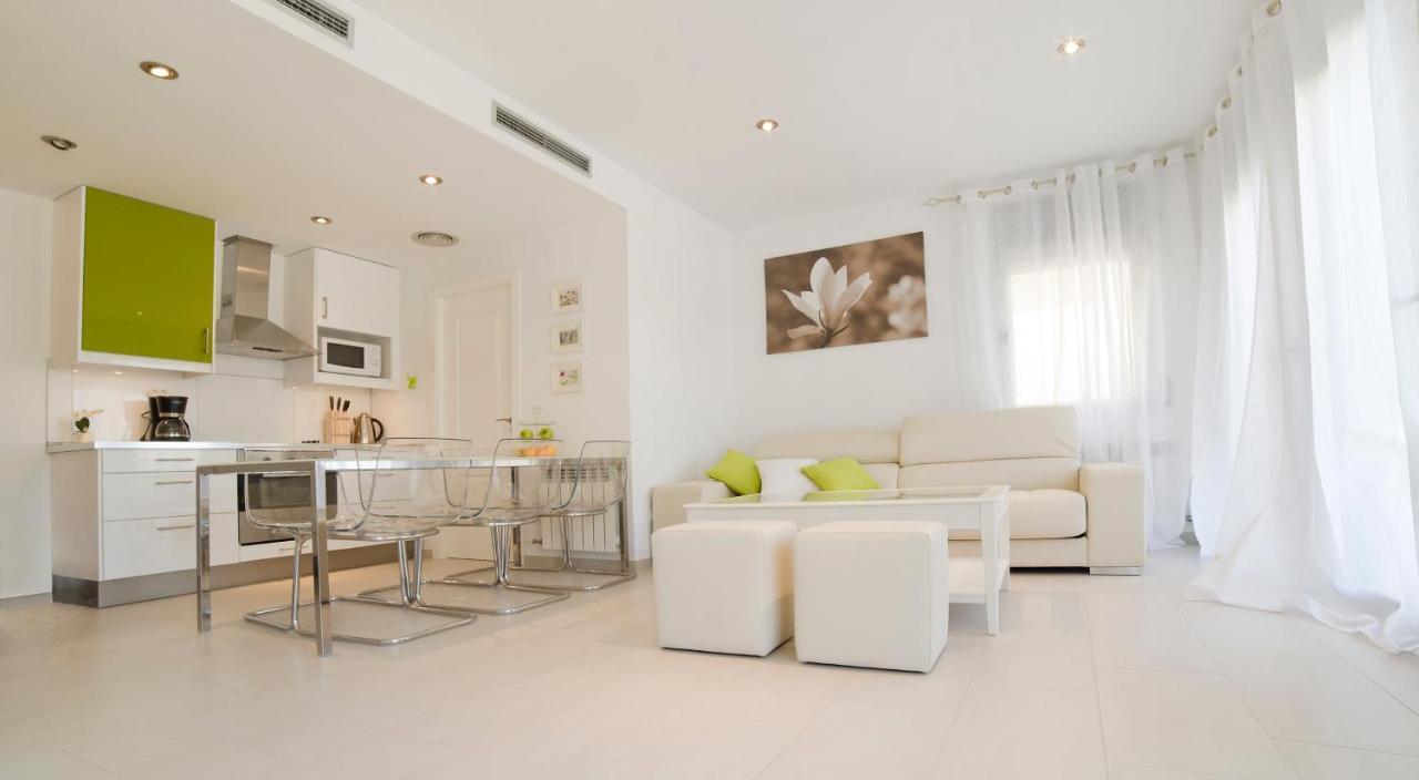 Tranquil Duplex In Sitges, Barcelona,Sea Views, Parking, Terrace Apartment Екстериор снимка